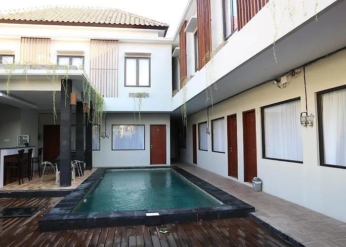 Tri Hotel Kuta (Bali)